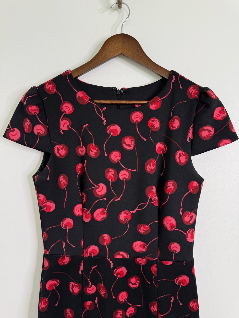 Betsey Johnson Cherry Print Sheath Dress Size 8 - Picture 3 of 13